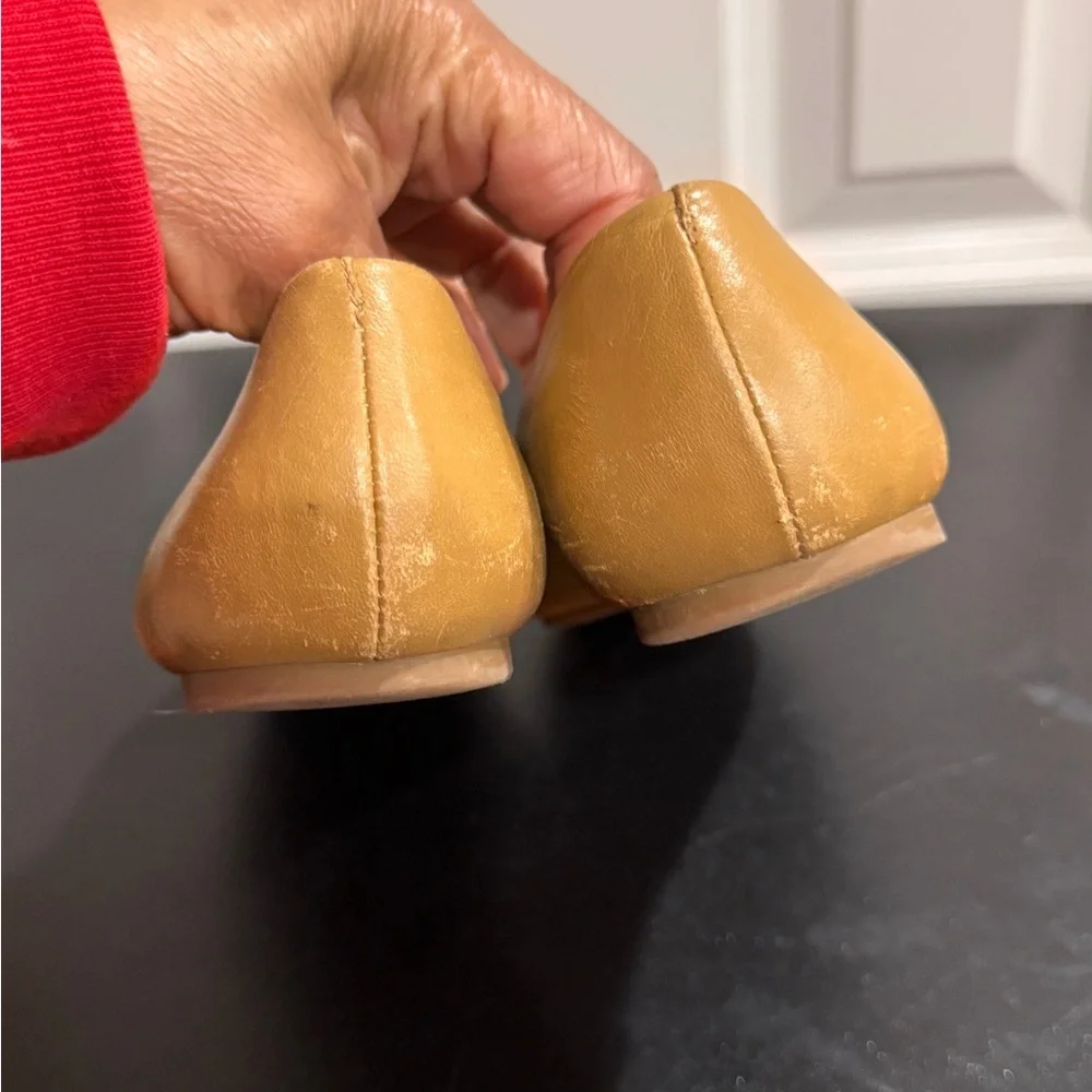 Tory Burch Women's Tan Flats size 7